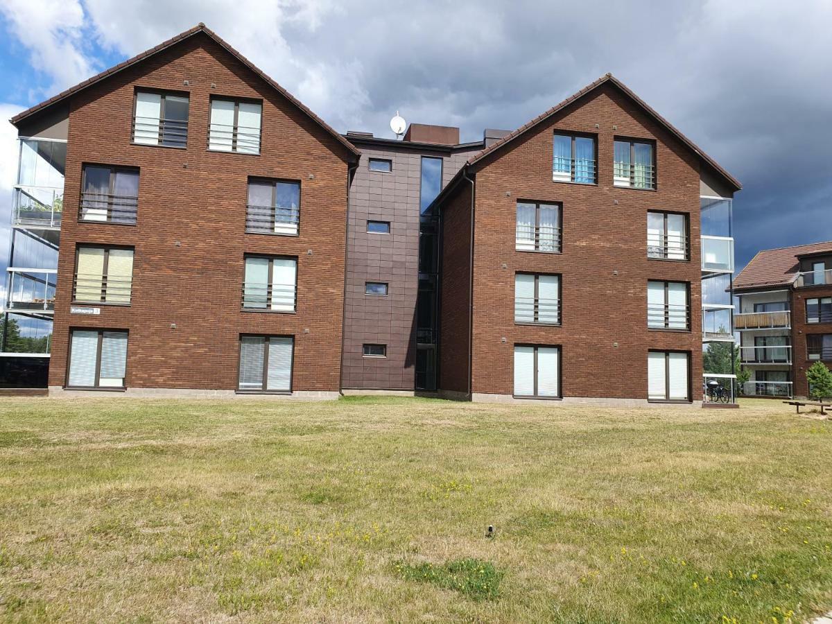 Juuli Apartament Kuressaare Exterior photo